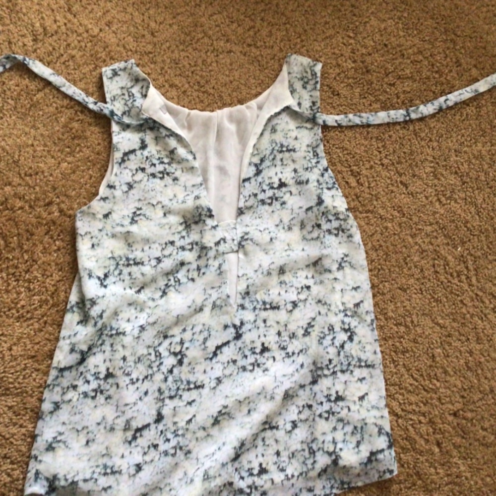 Tank top - Picture 2 of 4
